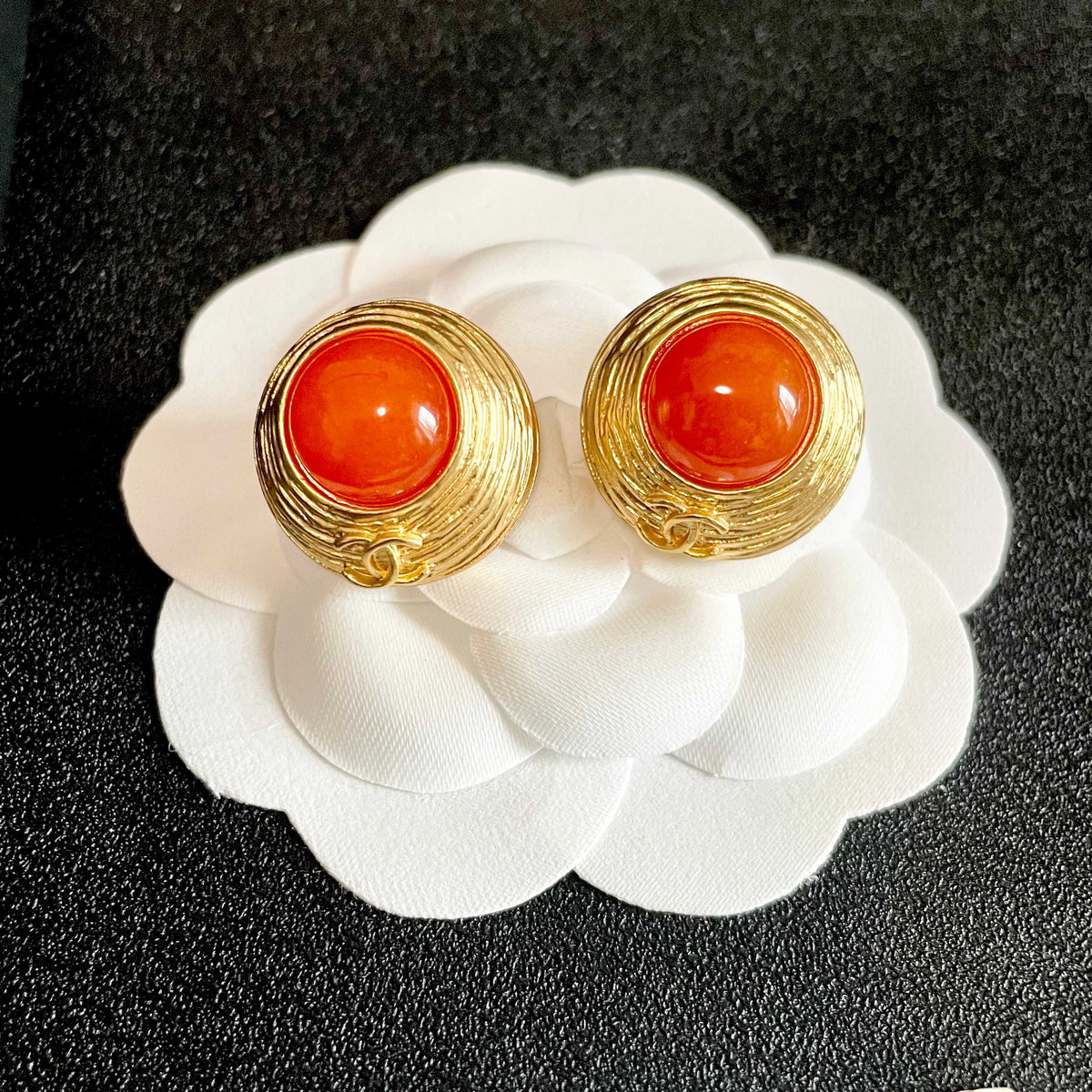 Double-C Emblem Stud Earrings in Polished Metal-Tone – Design 016 front product view