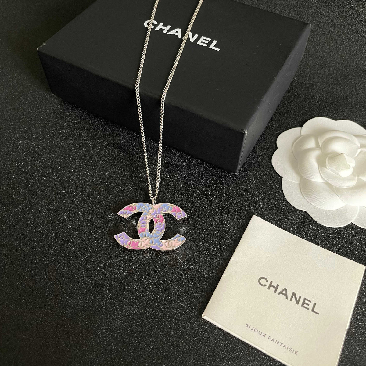 Double-C Emblem Pendant Necklace in Polished Metal-Tone – Design 060 close-up detail