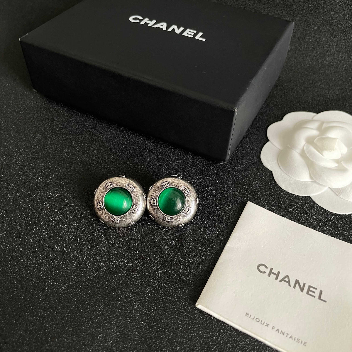Double-C Emblem Stud Earrings in Polished Metal-Tone – Design 171 close-up detail