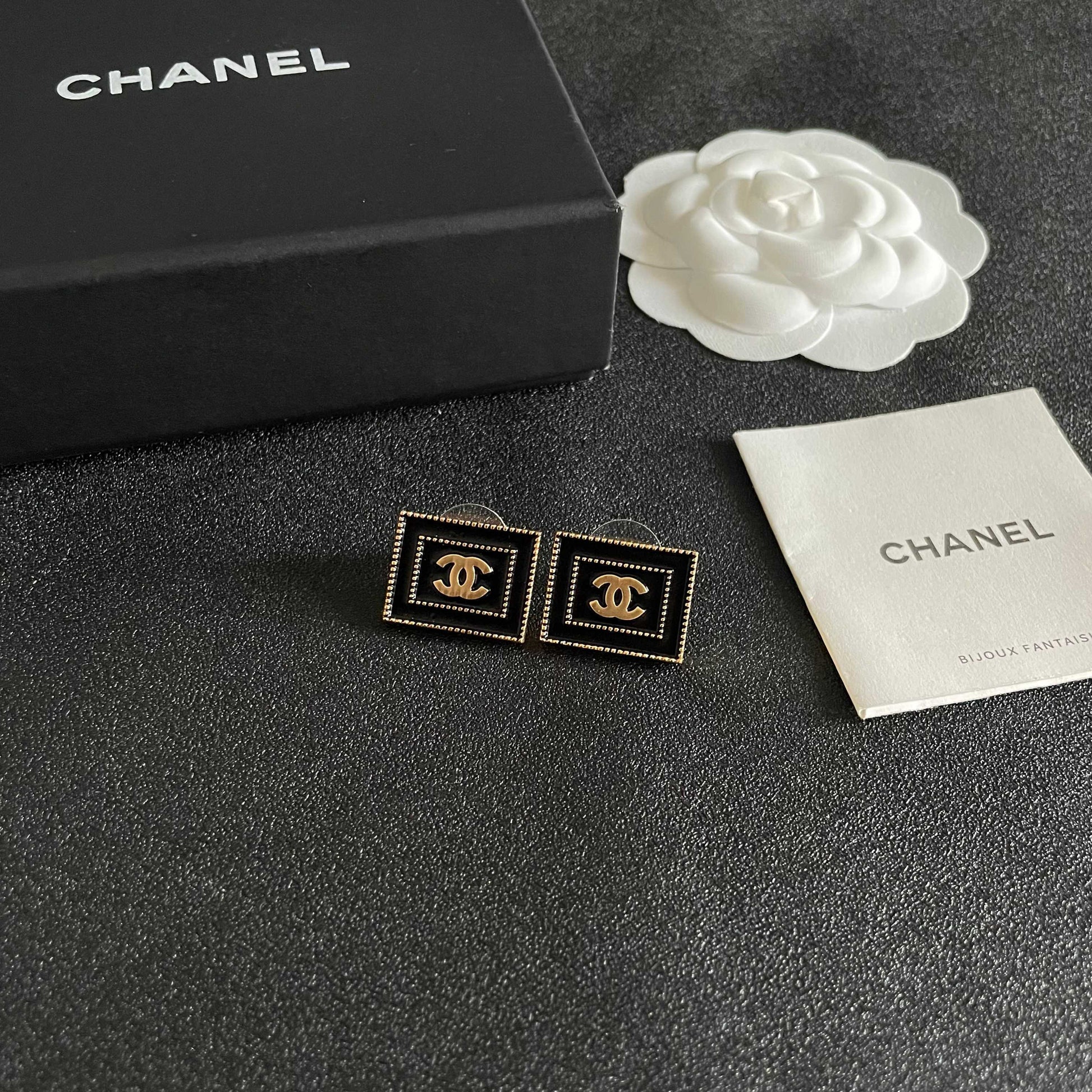 Double-C Emblem Stud Earrings in Polished Metal-Tone – Design 168 styled product view