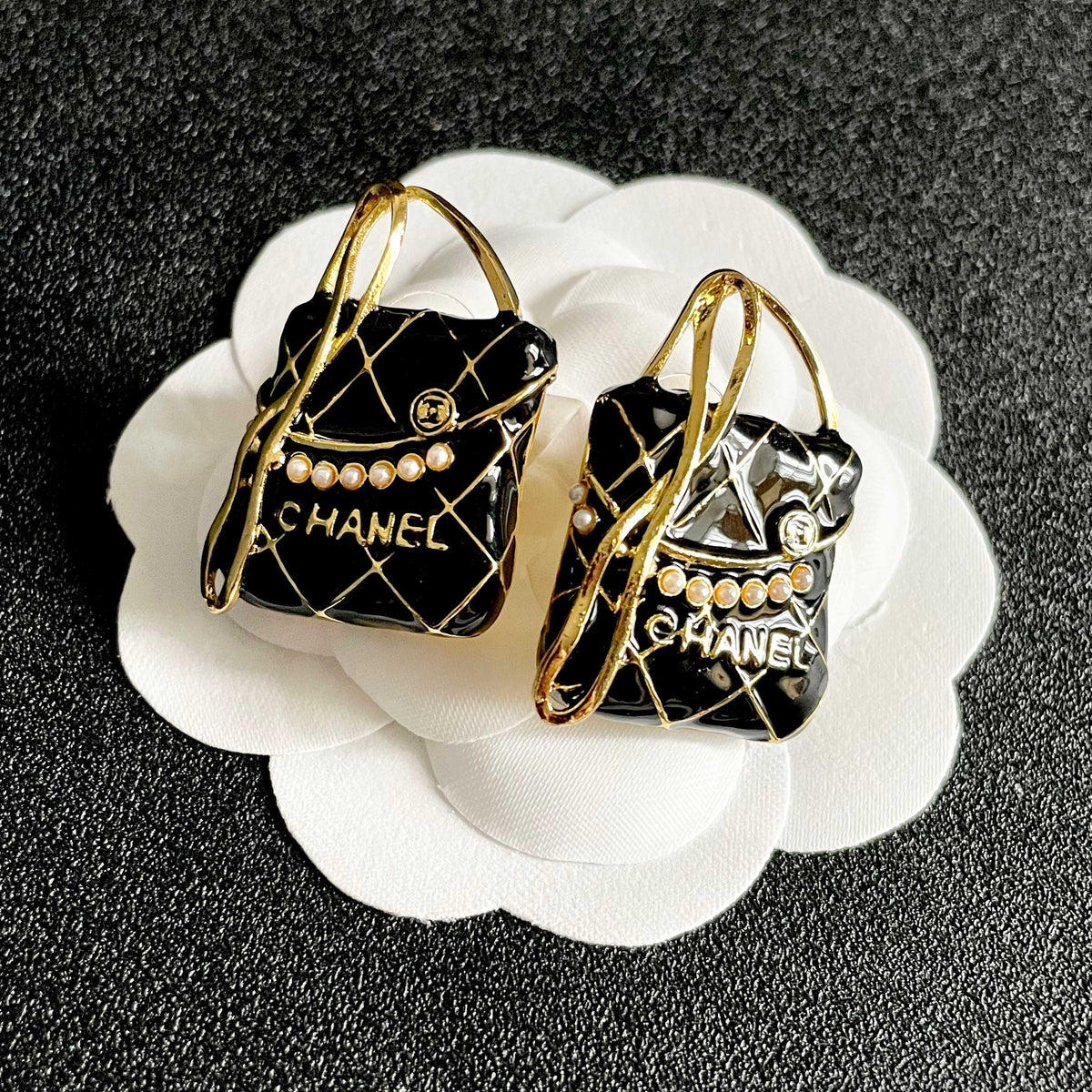 Double-C Emblem Stud Earrings in Polished Metal-Tone – Design 182 front product view