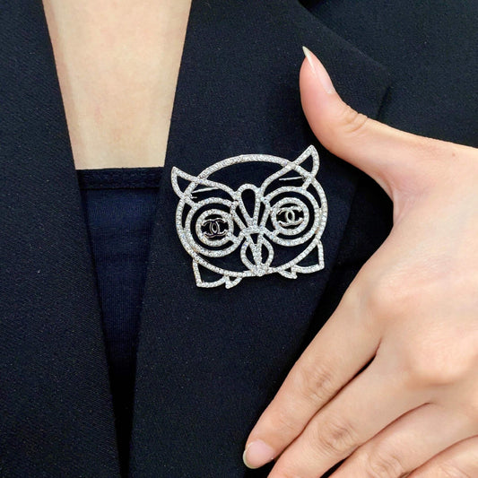 Signature Emblem Brooch in Polished Metal-Tone – Design 051 main product view