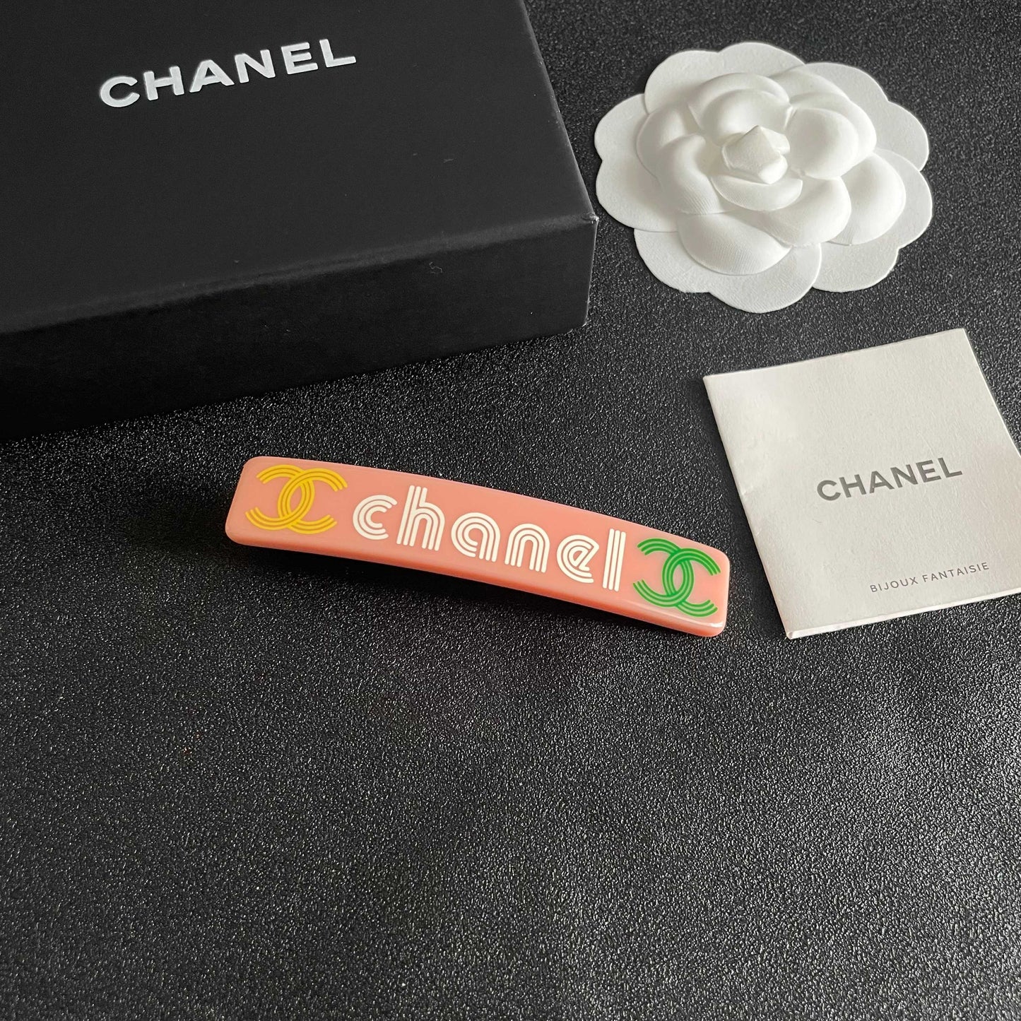 Double-C Emblem Hair Clip – Design 020 styled product view