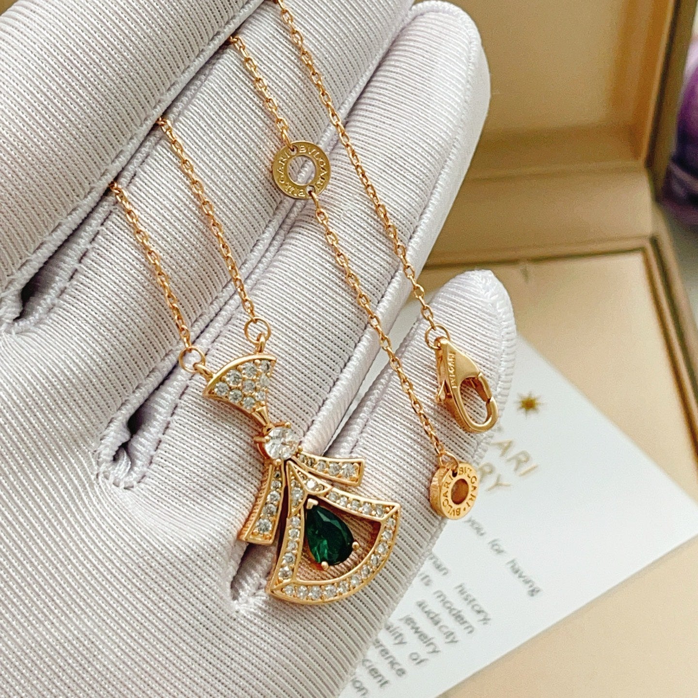 Geometric Emblem Pendant Necklace in Rose-Gold-Tone – Rose Gold Detail – Design 014 side detail