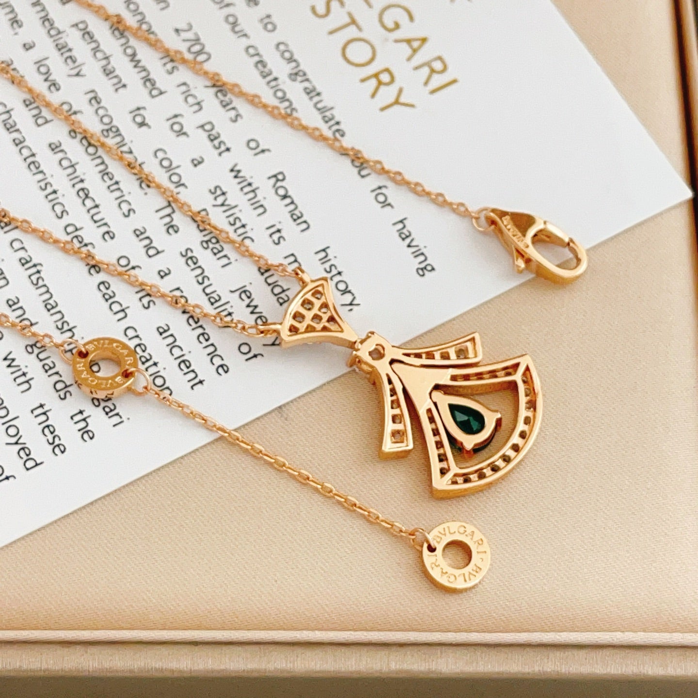 Geometric Emblem Pendant Necklace in Rose-Gold-Tone – Rose Gold Detail – Design 014 detail view