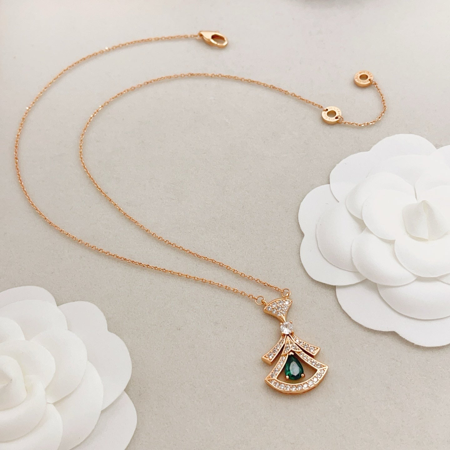 Geometric Emblem Pendant Necklace in Rose-Gold-Tone – Rose Gold Detail – Design 014 close-up detail