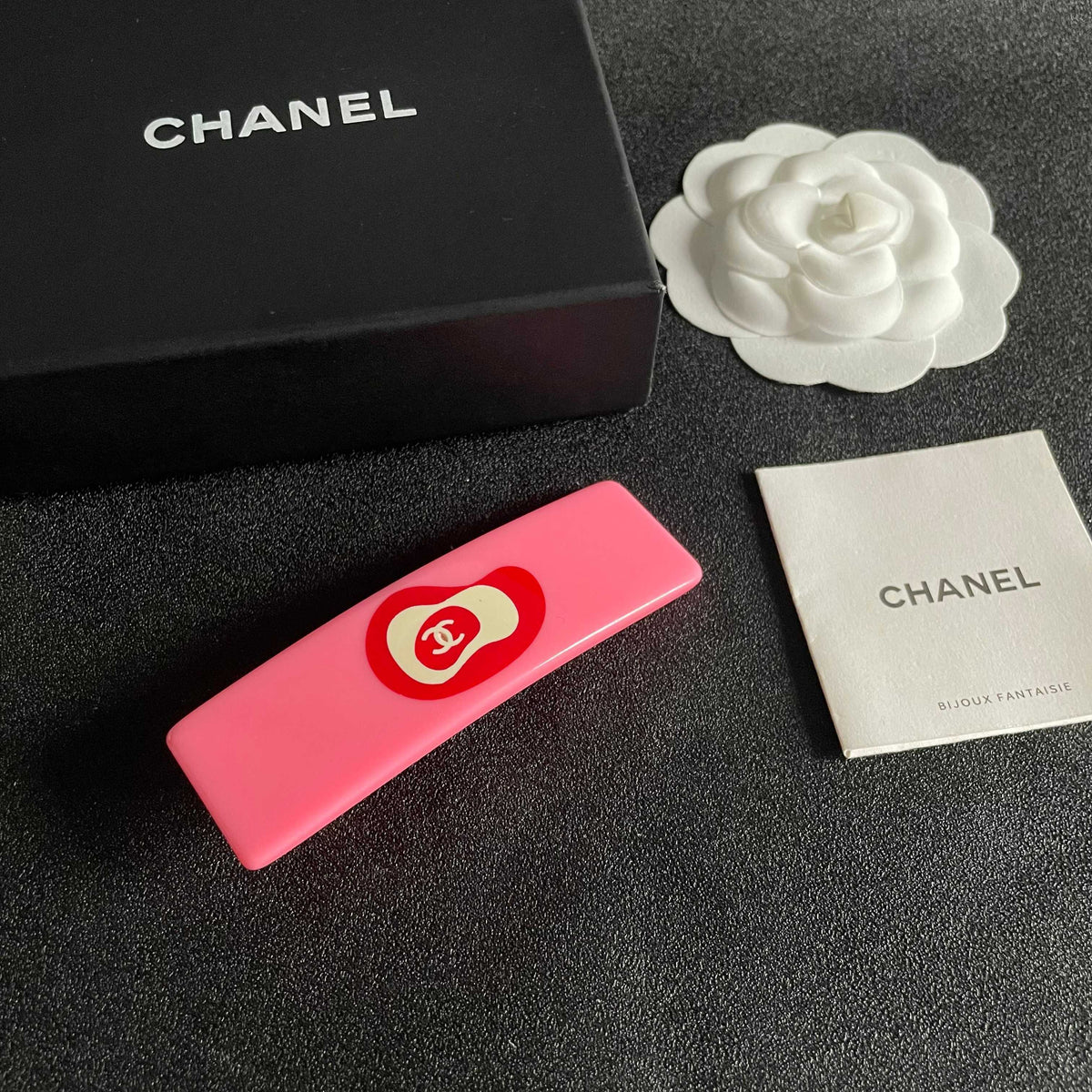 Double-C Emblem Hair Clip – Design 036 styled product view