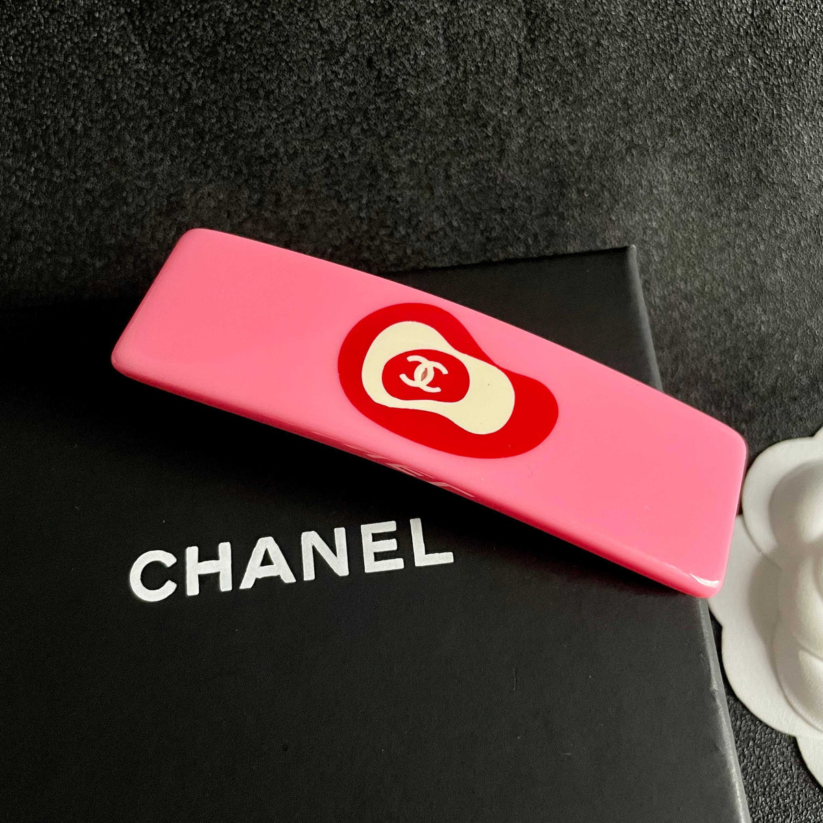 Double-C Emblem Hair Clip – Design 036 detail view