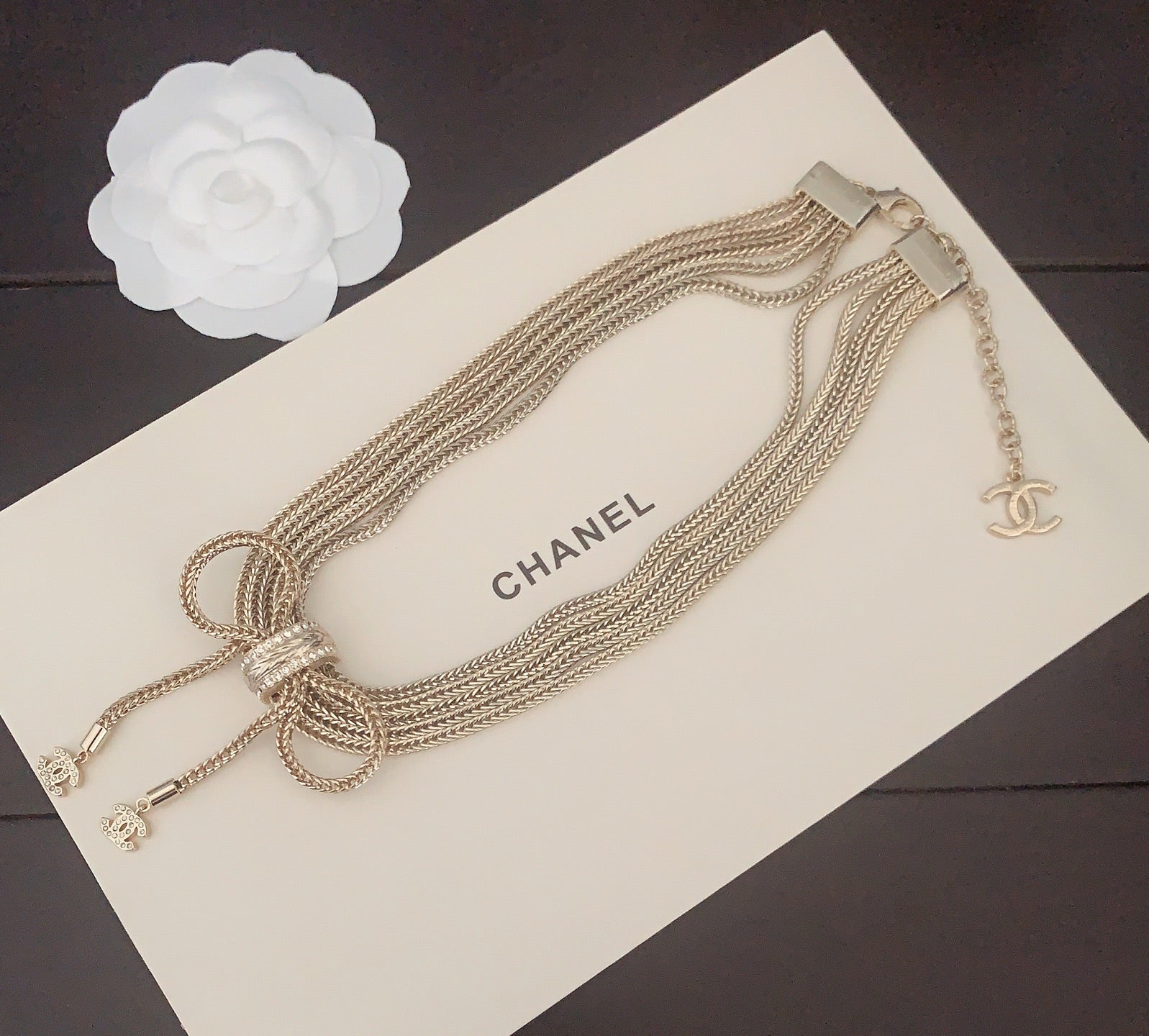 Bow Pendant Necklace in Gold-Tone – Design 011 side detail