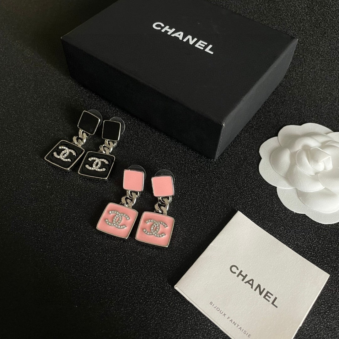 Double-C Emblem Statement Earrings in Polished Metal-Tone – Design 068 close-up detail