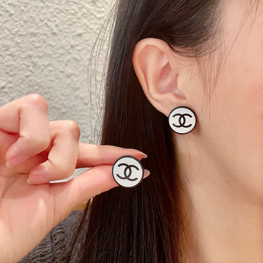 Double-C Emblem Stud Earrings in Polished Metal-Tone – Design 432 main product view
