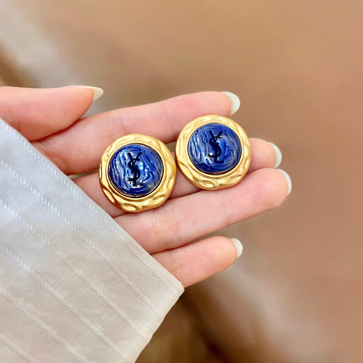 Signature Emblem Stud Earrings in Silver-Tone – Design 015 side detail
