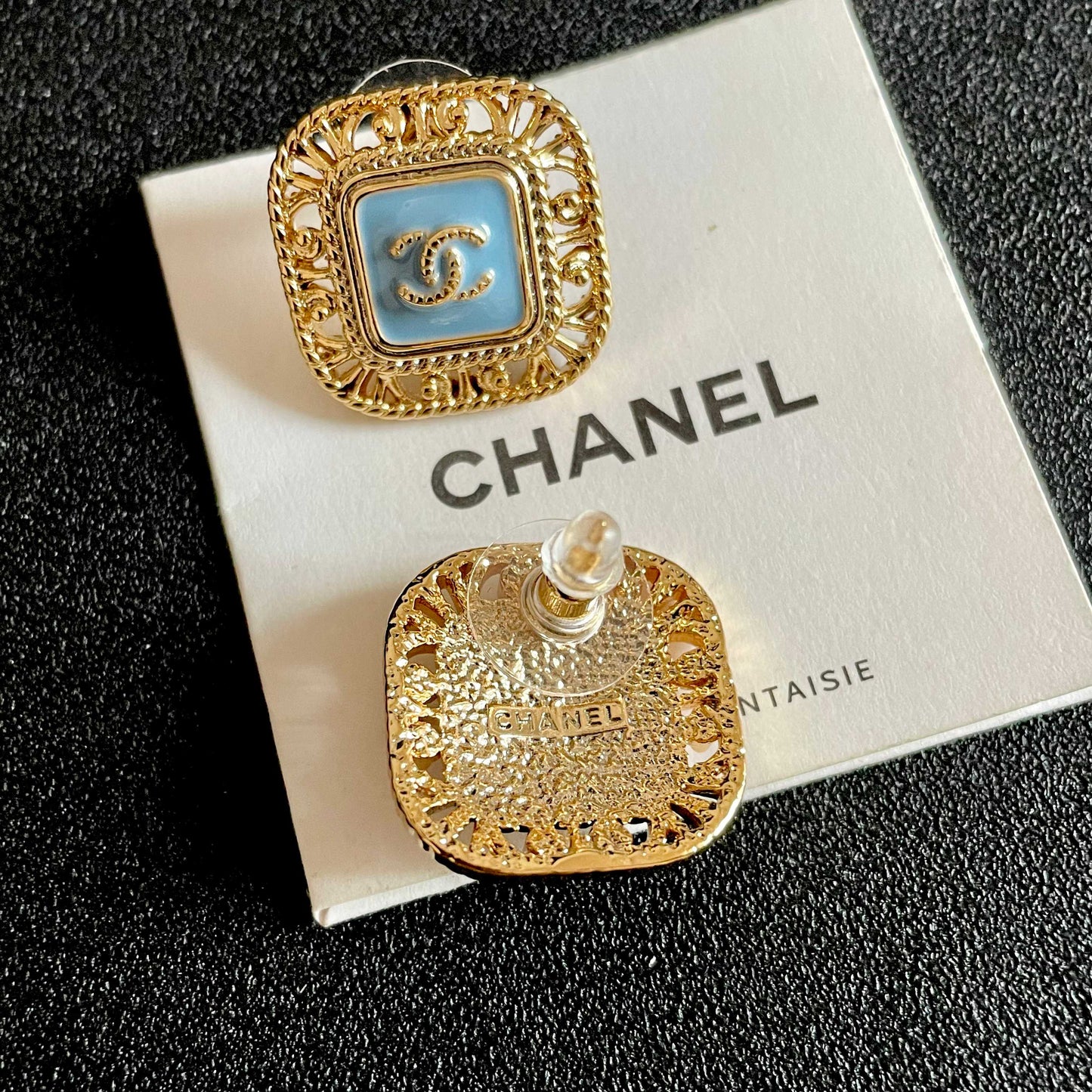Double-C Emblem Stud Earrings in Polished Metal-Tone – Design 138 main product view