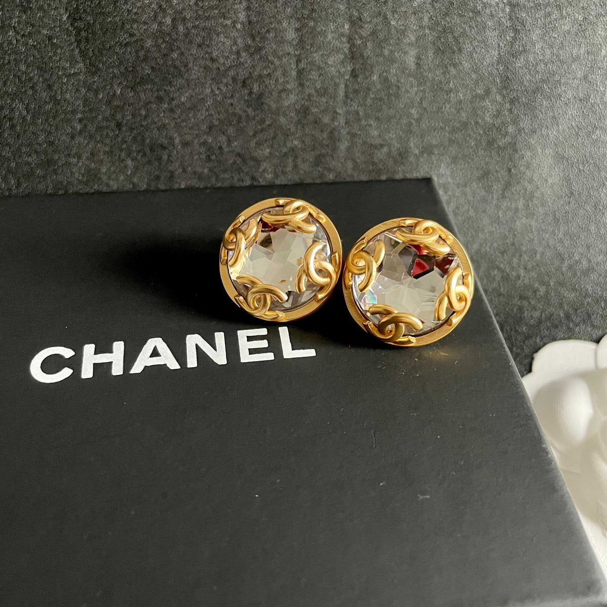 Double-C Emblem Stud Earrings in Polished Metal-Tone – Design 121 detail view