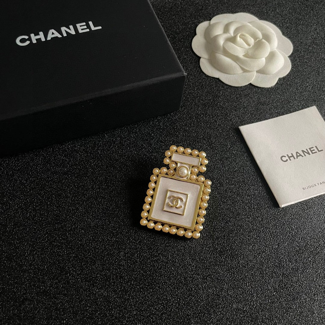 Double-C Emblem Brooch in Polished Metal-Tone – Pearl Detail – Design 002 styled product view