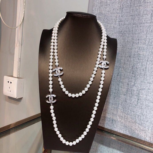 Pearl Pearl-Detail Pendant Necklace – Pearl Detail – Design 011 main product view