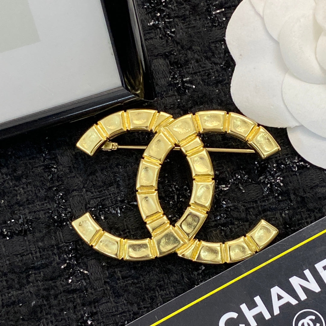 Double-C Emblem Brooch in Polished Metal-Tone – Design 006 front product view