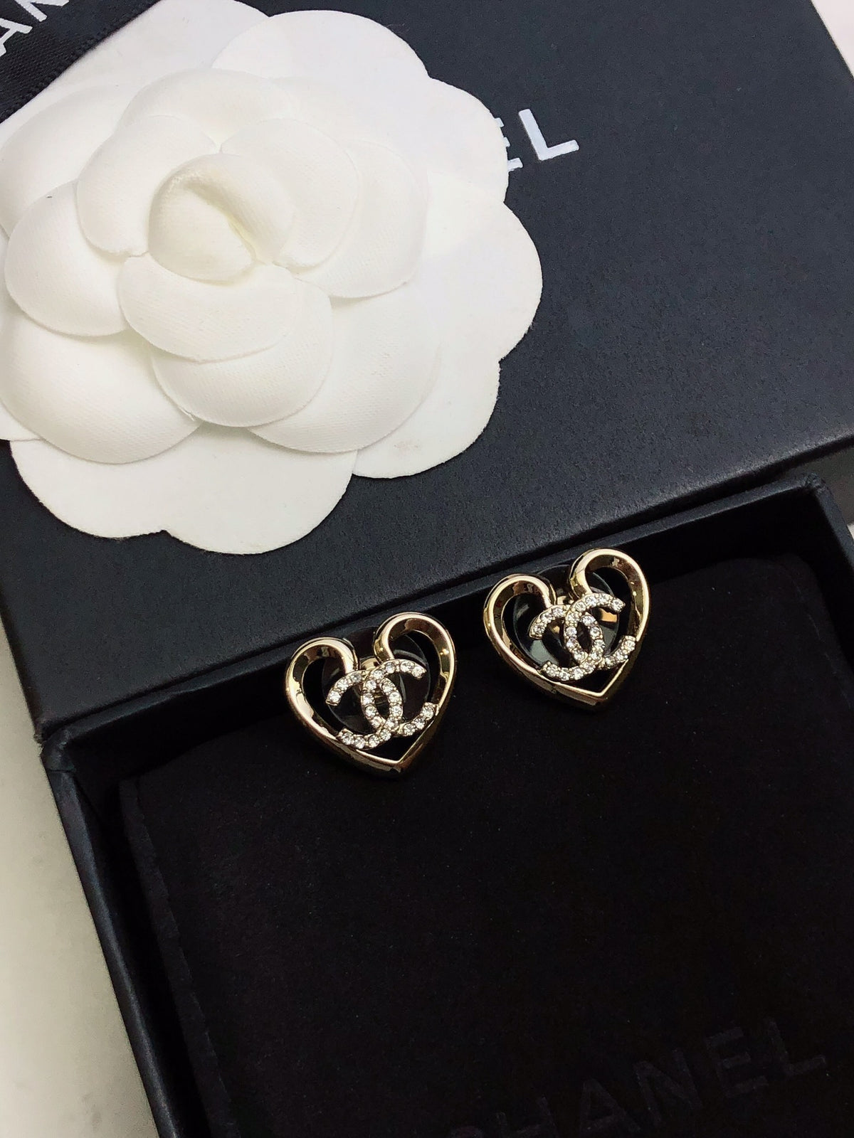 Heart Stud Earrings in Polished Metal-Tone – Heart Detail – Design 002 front product view
