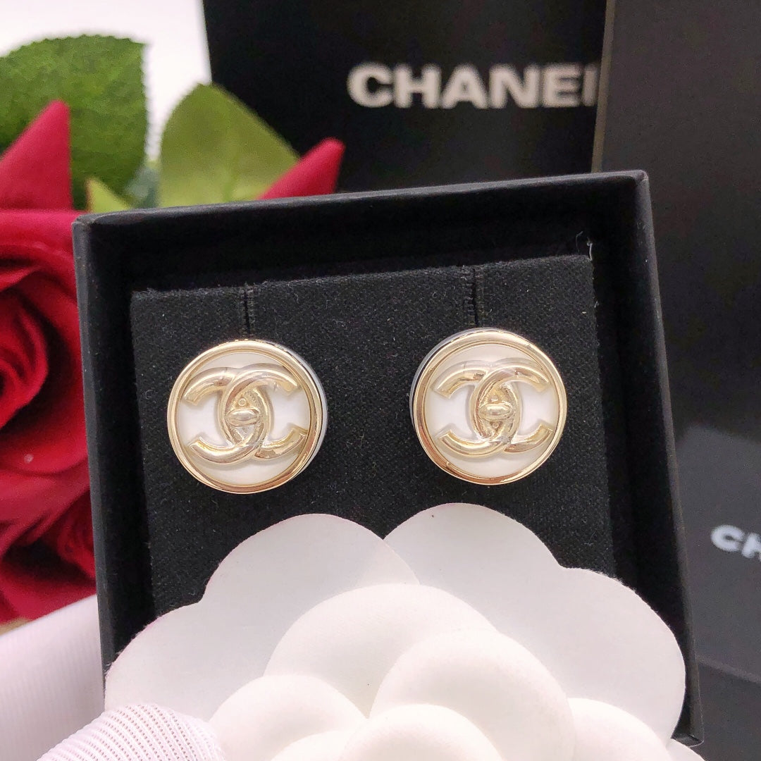 Round Stud Earrings in Gold-Tone – Red Detail – Design 002 side detail