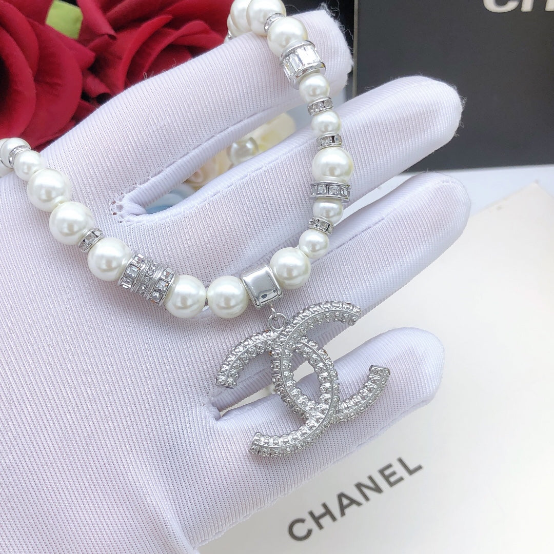 Pearl Jewelry Accessory in Silver-Tone side detail