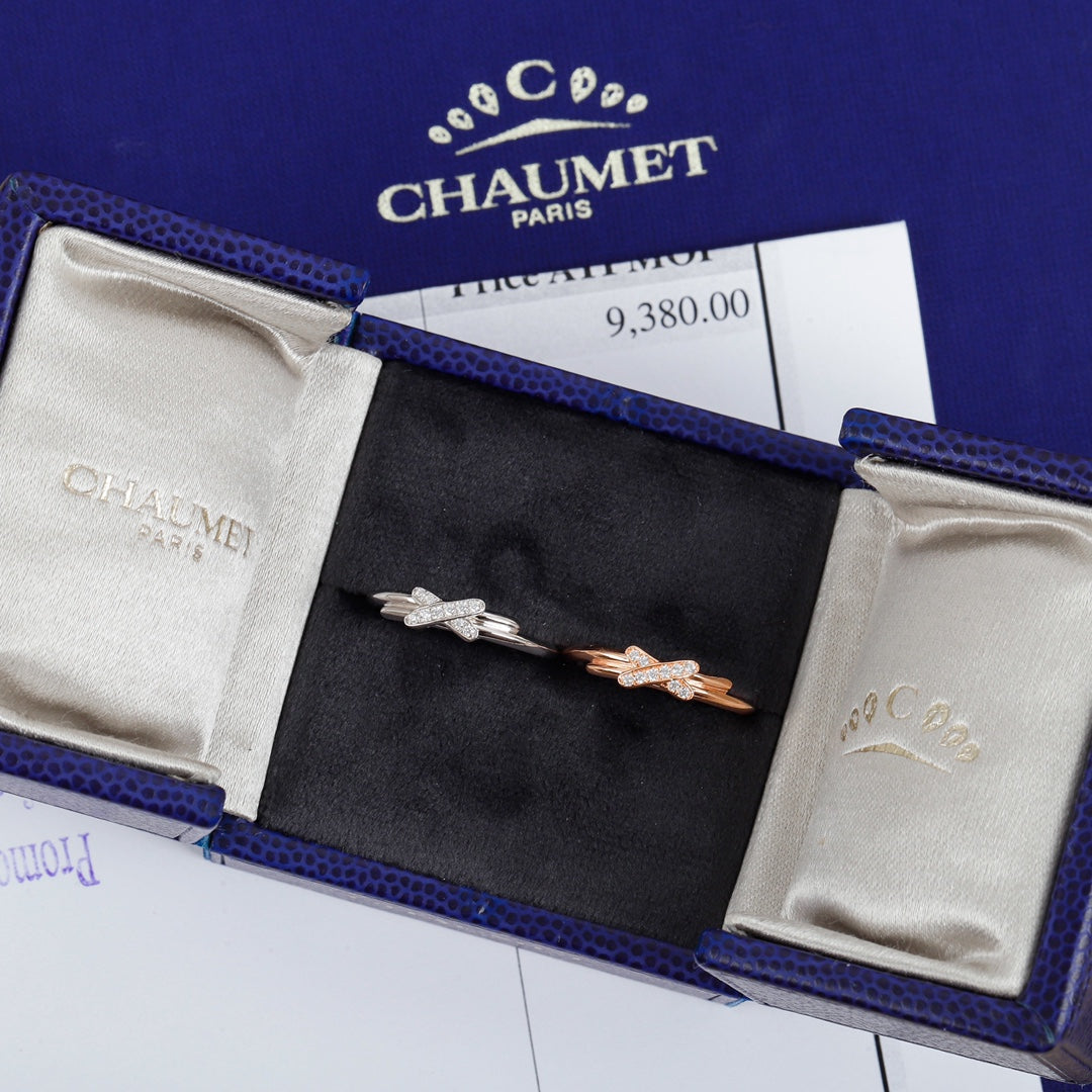 Signature Emblem Statement Ring in Gold-Tone – Design 003 detail view