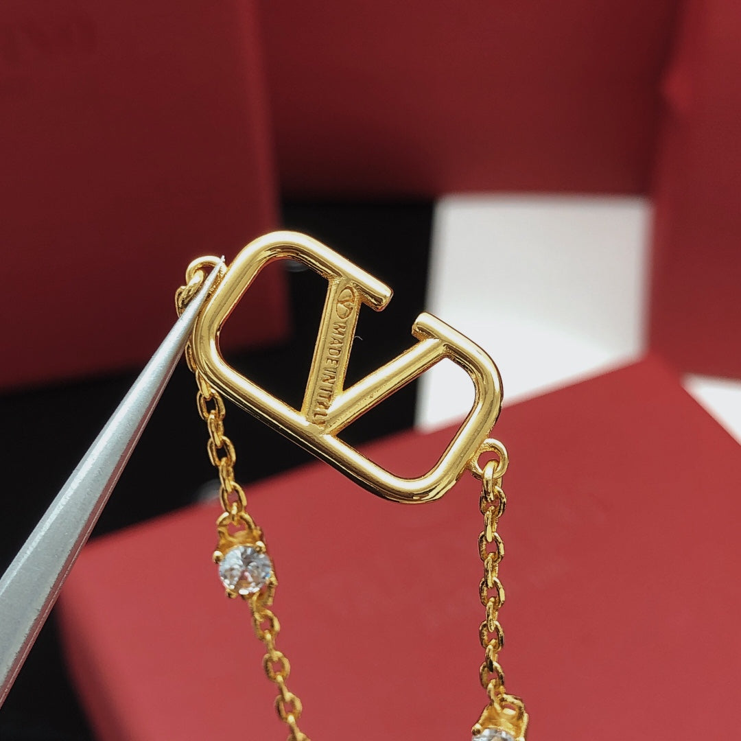 V Emblem Crystal-Accent Pendant Necklace – Design 01 detail view