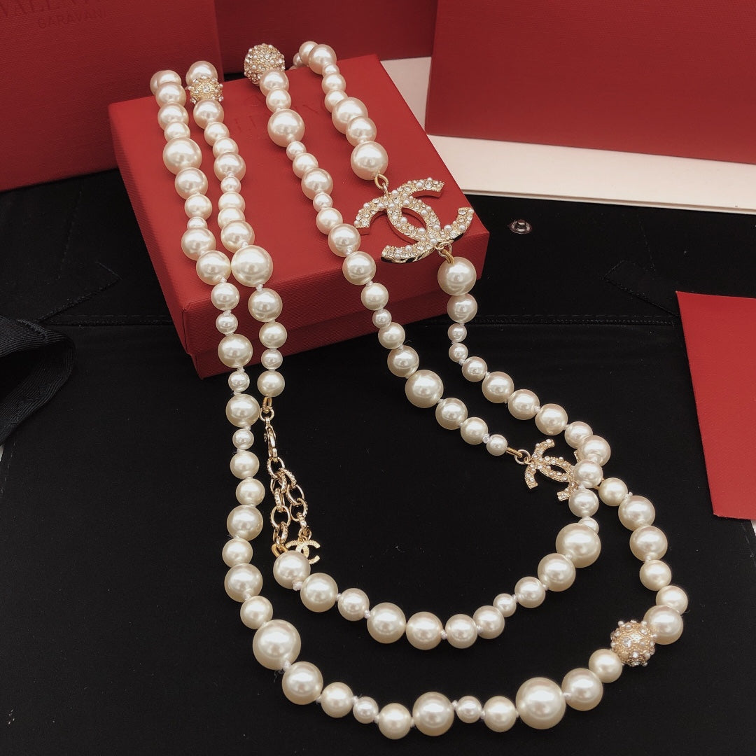 Pearl Pearl-Detail Pendant Necklace – Pearl Detail – Design 038 styled product view