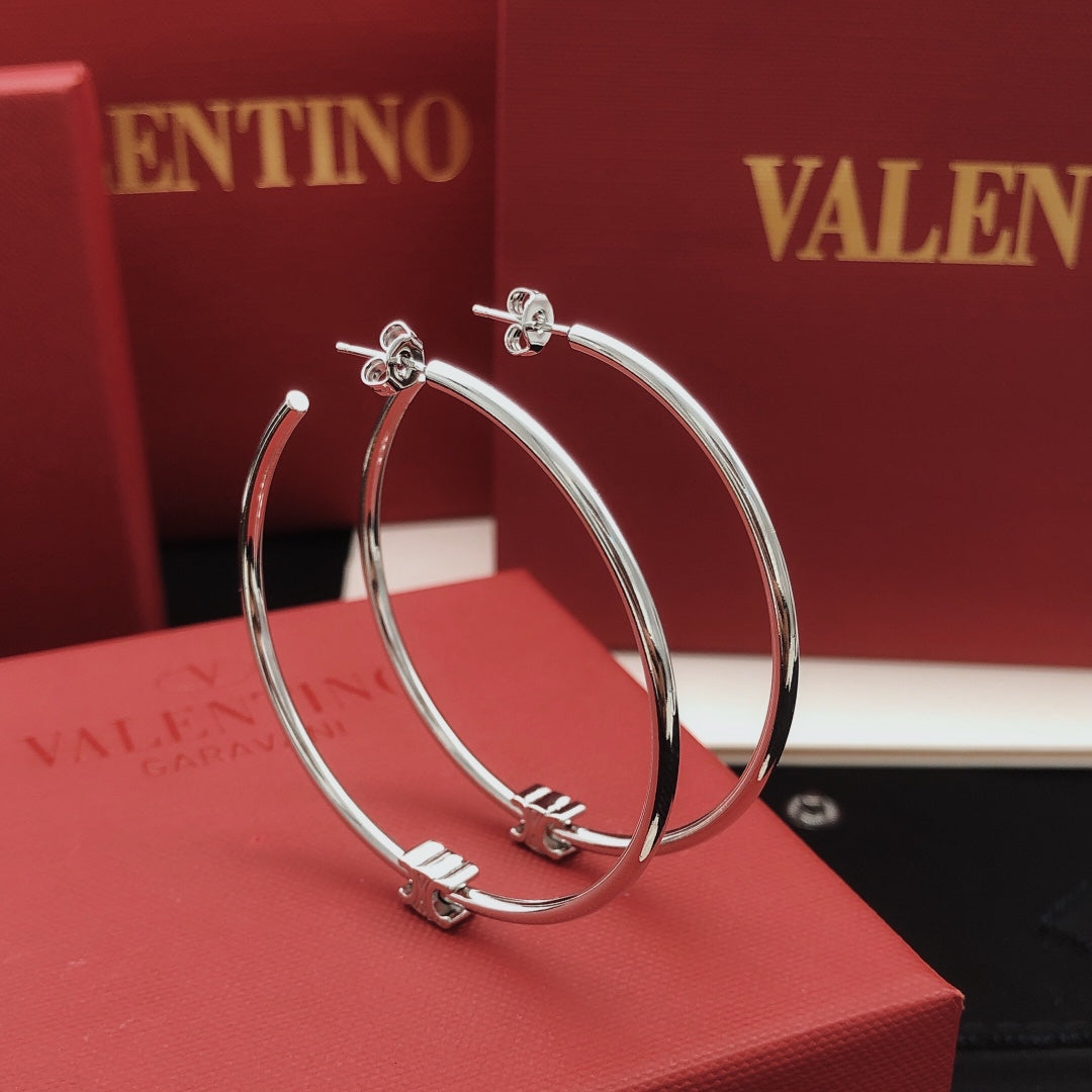 Round Statement Earrings in Gold-Tone detail view