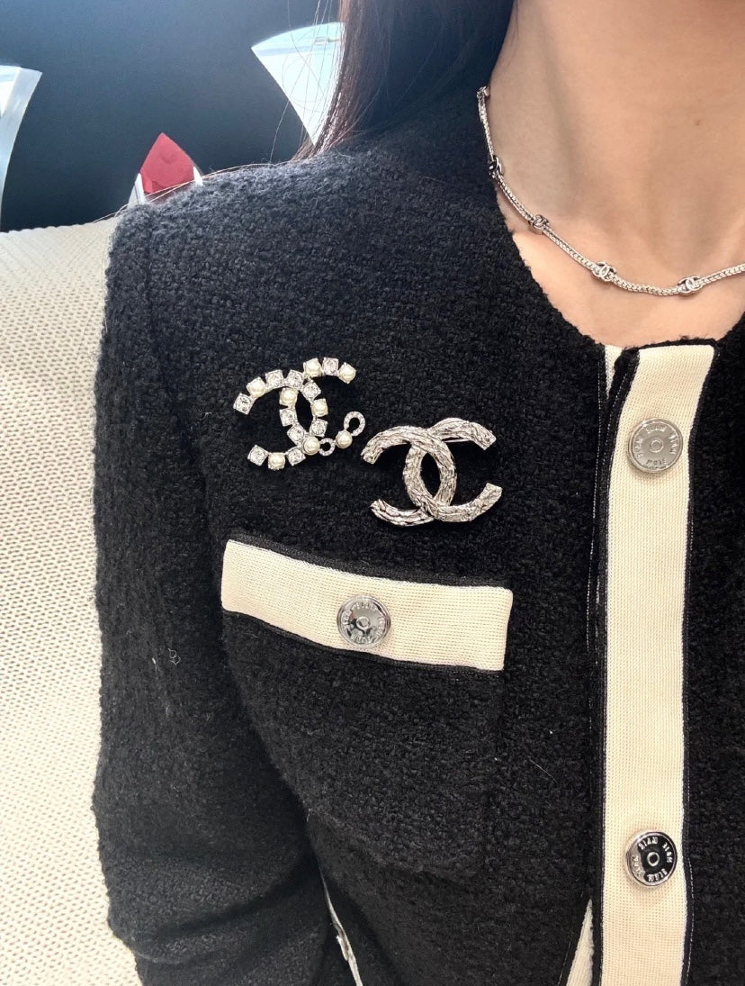 Double-C Emblem Brooch in Silver-Tone – Design 001 detail view