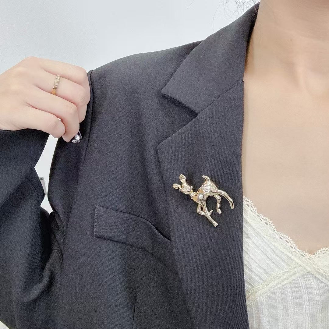 Camellia Brooch in Black-Tone detail view