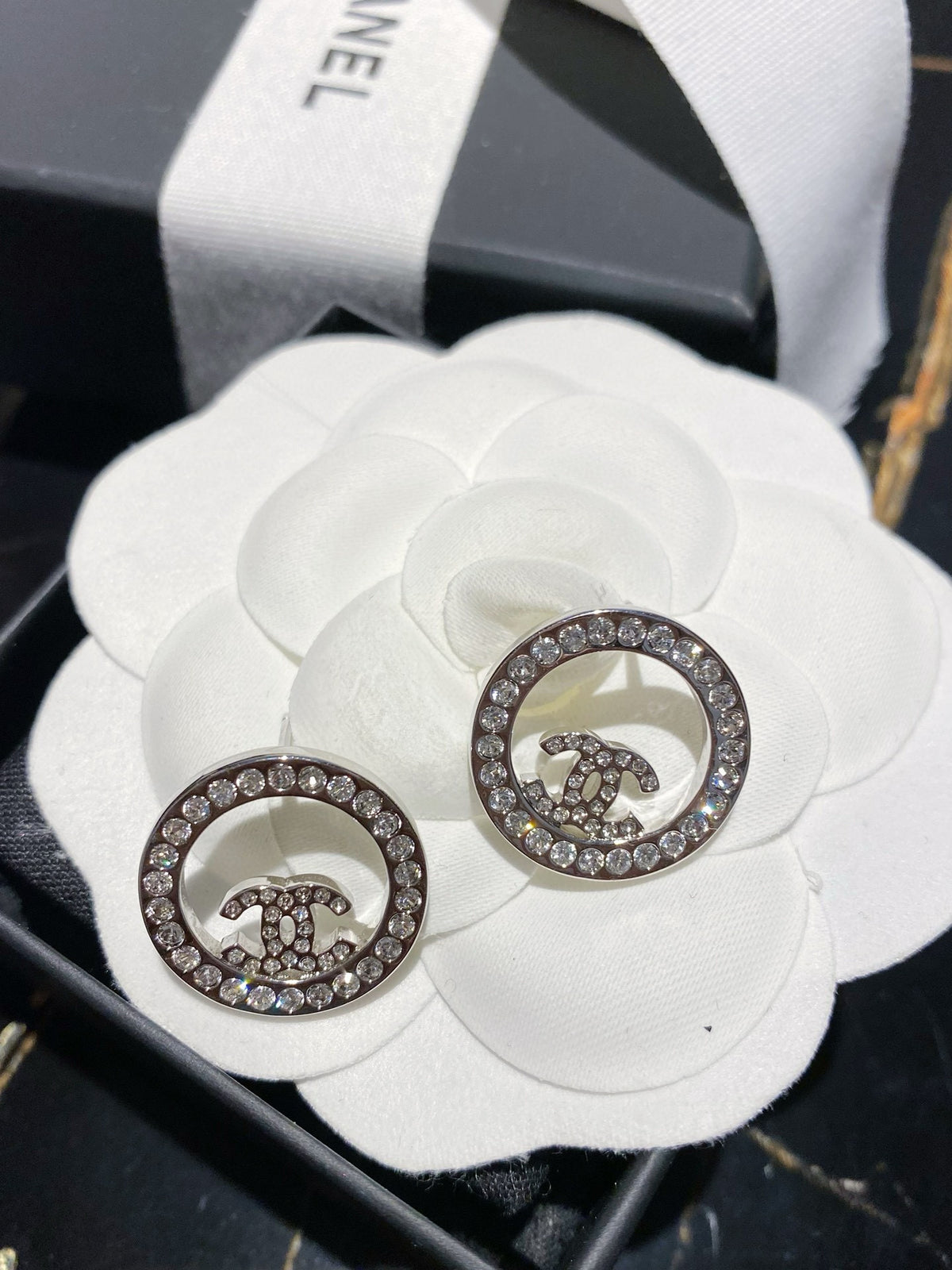 Round Crystal-Accent Stud Earrings – White Detail detail view