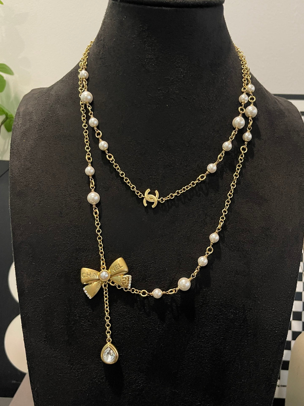 Bow Pearl-Detail Pendant Necklace – Pearl Detail – Design 007 main product view