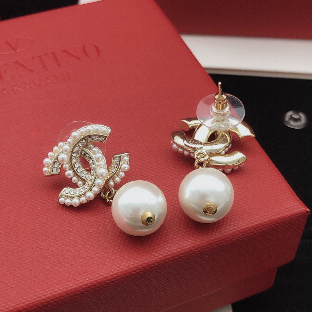 Pearl Pearl-Detail Statement Earrings – Pearl Detail – Design 012 styled product view