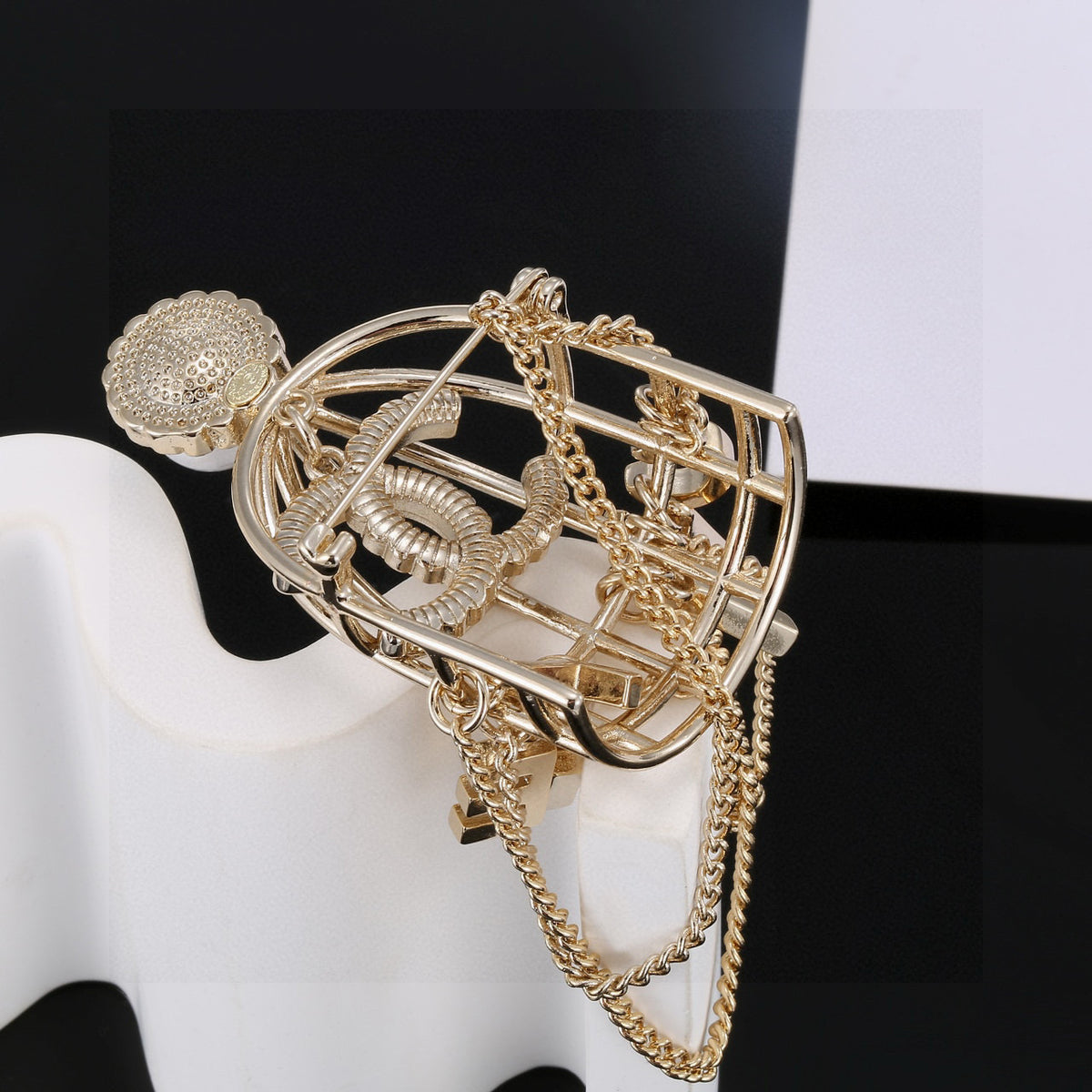 Double-C Emblem Brooch in Polished Metal-Tone – Design 032 side detail