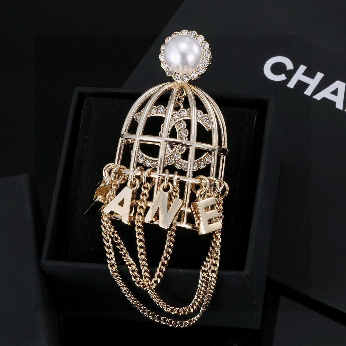 Double-C Emblem Brooch in Polished Metal-Tone – Design 032 main product view