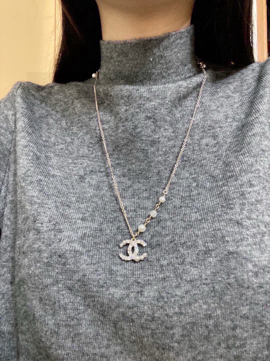 Double-C Emblem Pearl-Detail Pendant Necklace – Pearl Detail – Design 041 detail view