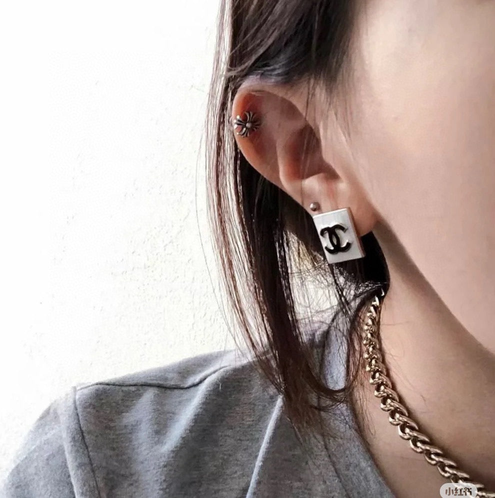 Double-C Emblem Stud Earrings in Gold-Tone – Design 015 detail view