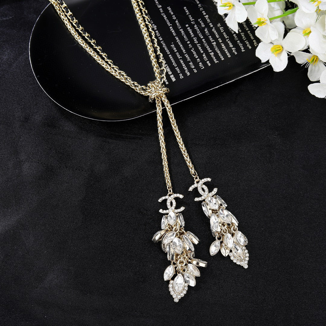 Double-C Emblem Pendant Necklace in Gold-Tone – Design 015 side detail