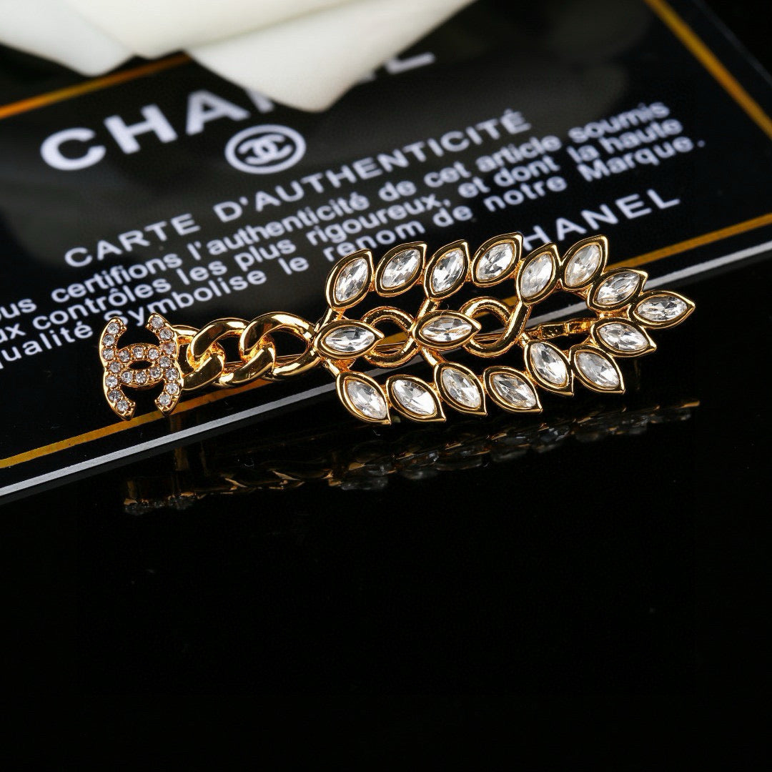 Double-C Emblem Brooch in Polished Metal-Tone – Design 058 main product view