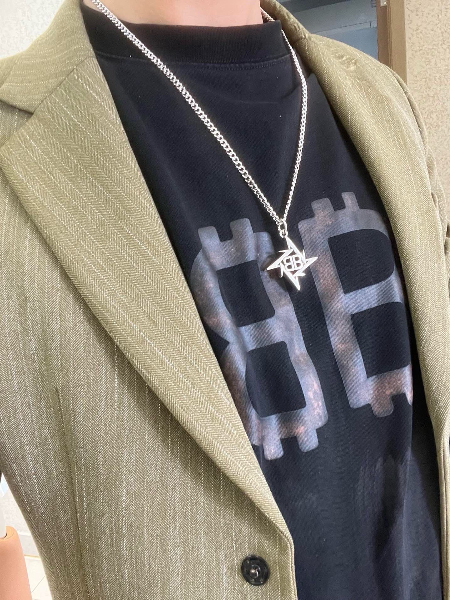 Geometric Emblem Pendant Necklace in Polished Metal-Tone – Vintage Detail – Design 053 detail view