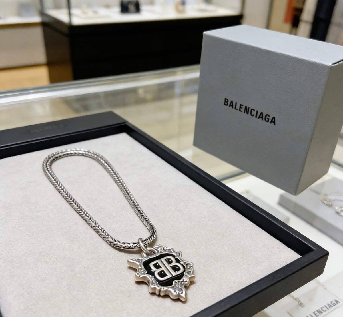 Geometric Emblem Pendant Necklace in Polished Metal-Tone – Vintage Detail – Design 052 front product view
