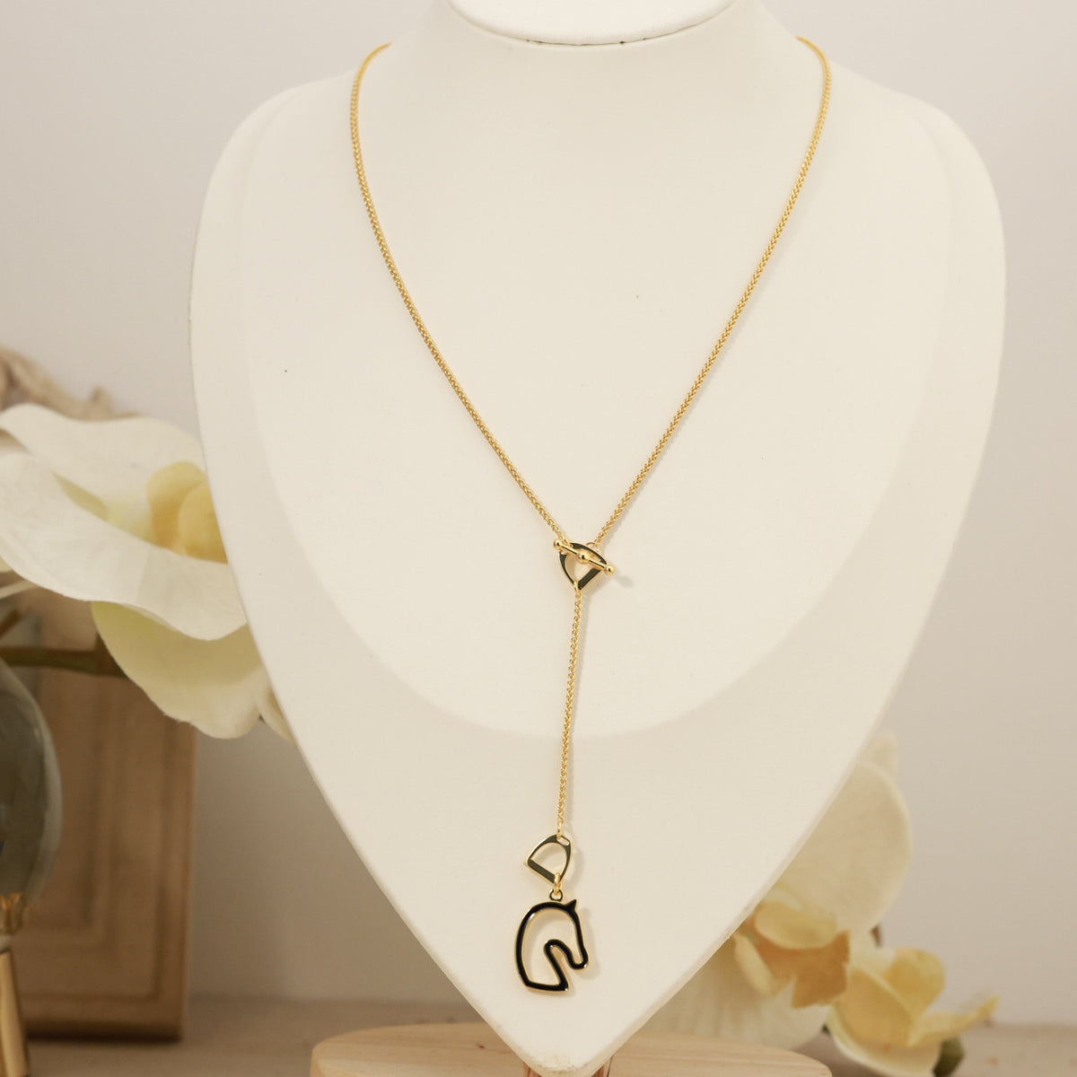 Horse Head Pendant Necklace in Rose-Gold-Tone – Rose Gold Detail – Design 004 side detail