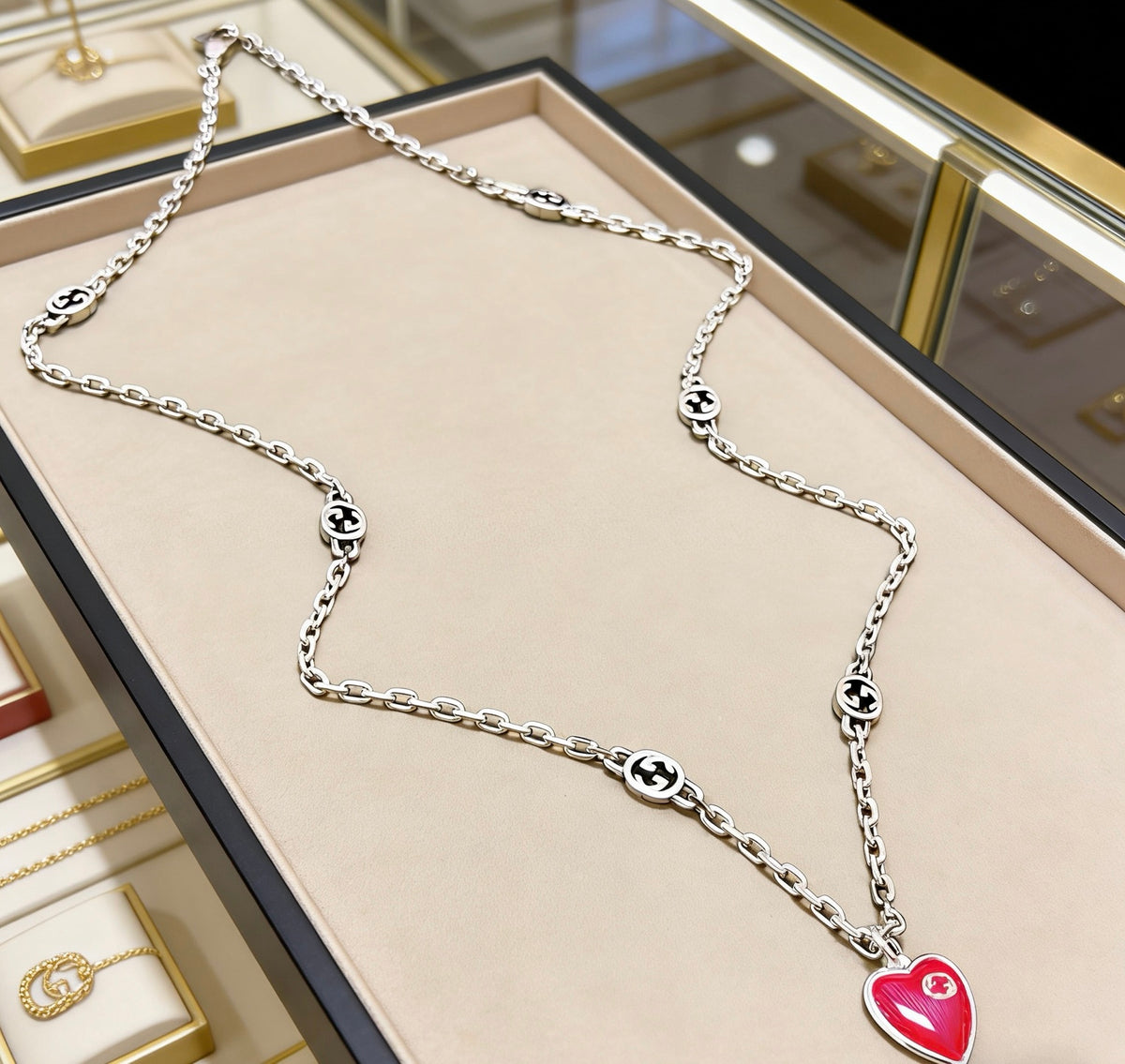 Double-G Emblem Pendant Necklace in Silver-Tone – Vintage Detail – Design 010 main product view