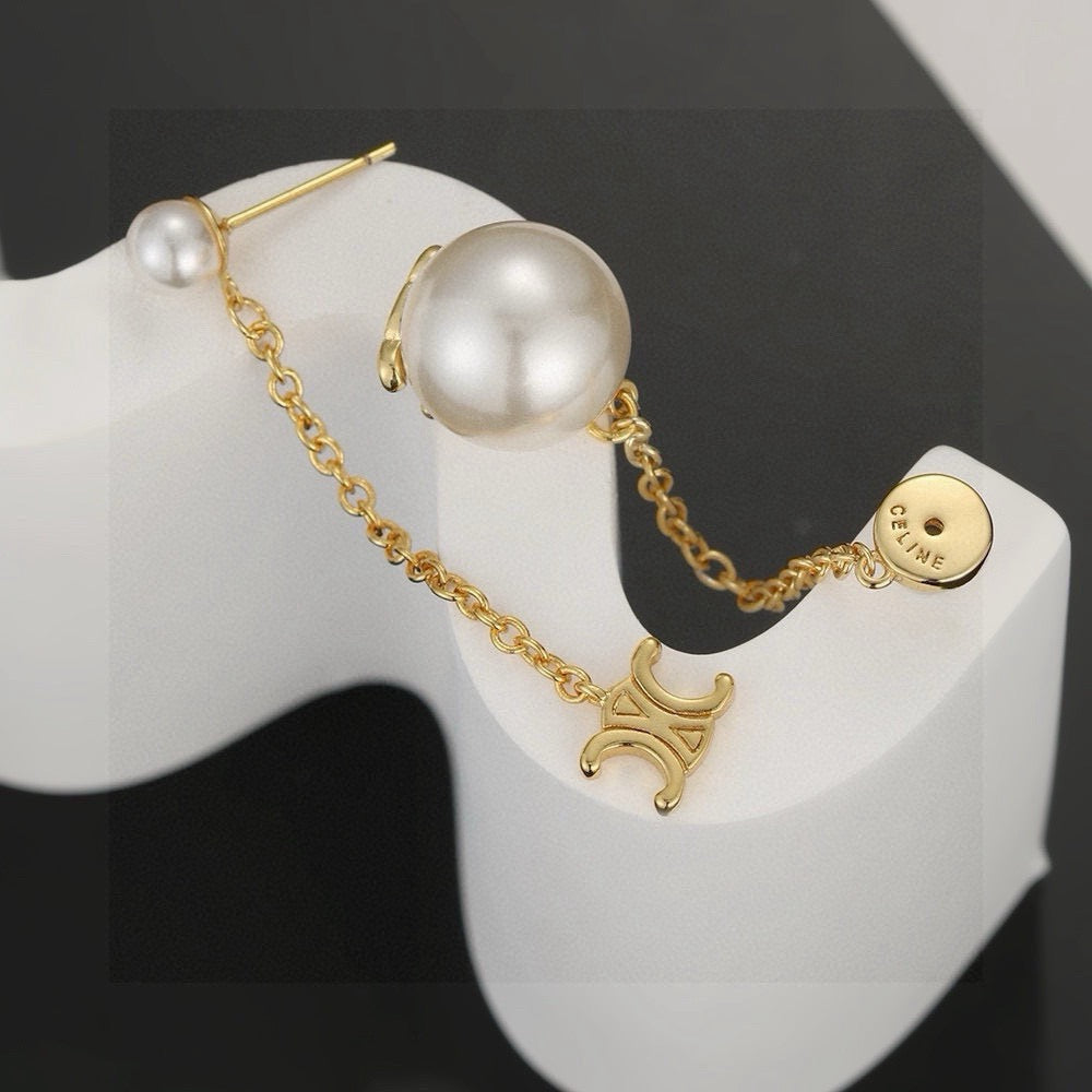 Triomphe-Inspired Emblem Stud Earrings in Polished Metal-Tone – Design 01 main product view