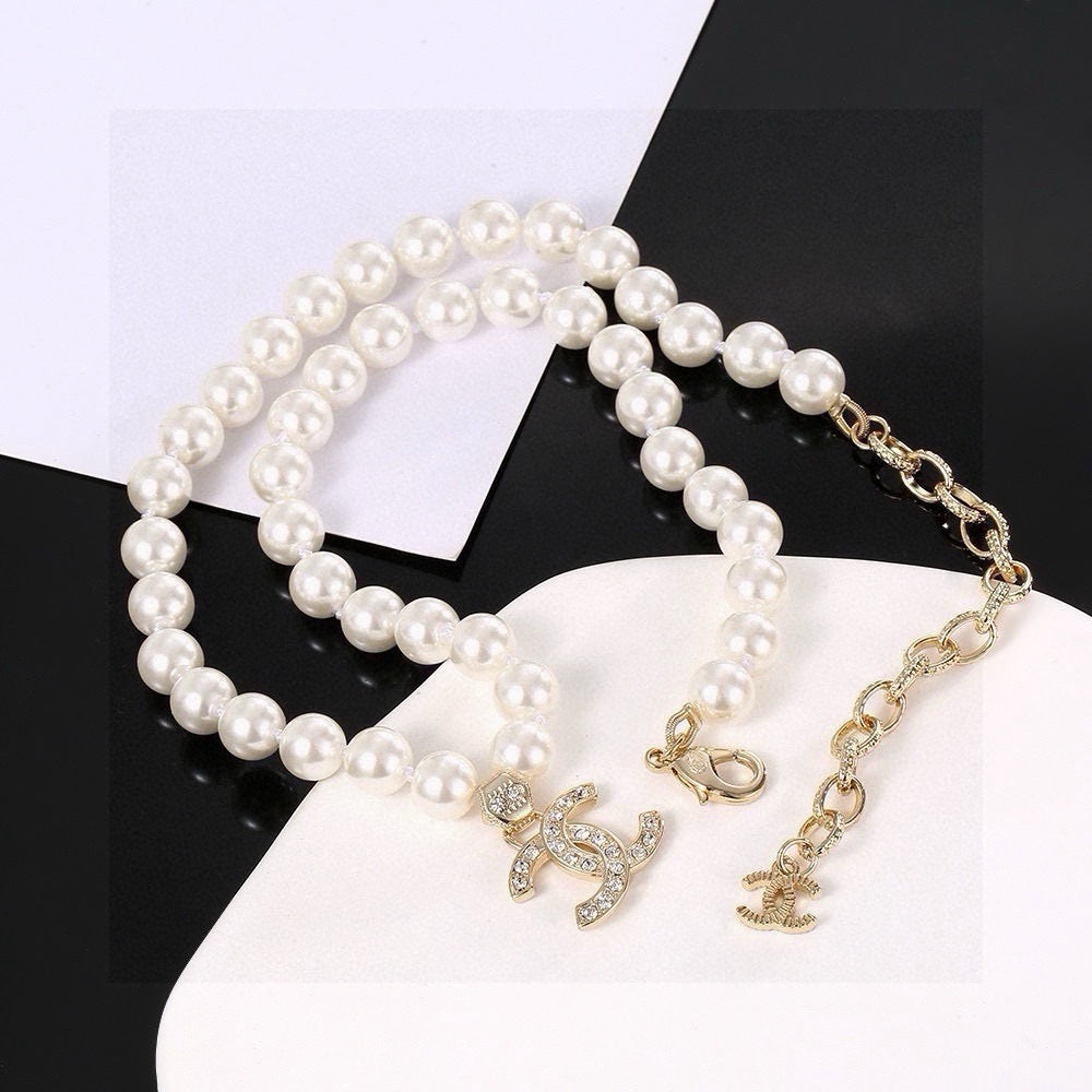 Double-C Emblem Pearl-Detail Pendant Necklace – Pearl Detail – Design 047 side detail