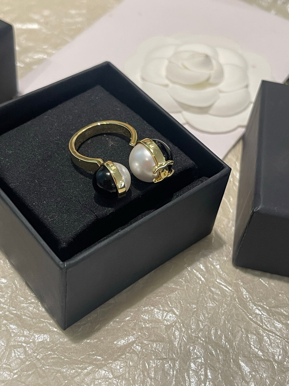 Pearl Statement Ring in Polished Metal-Tone – Pearl Detail – Design 007 front product view