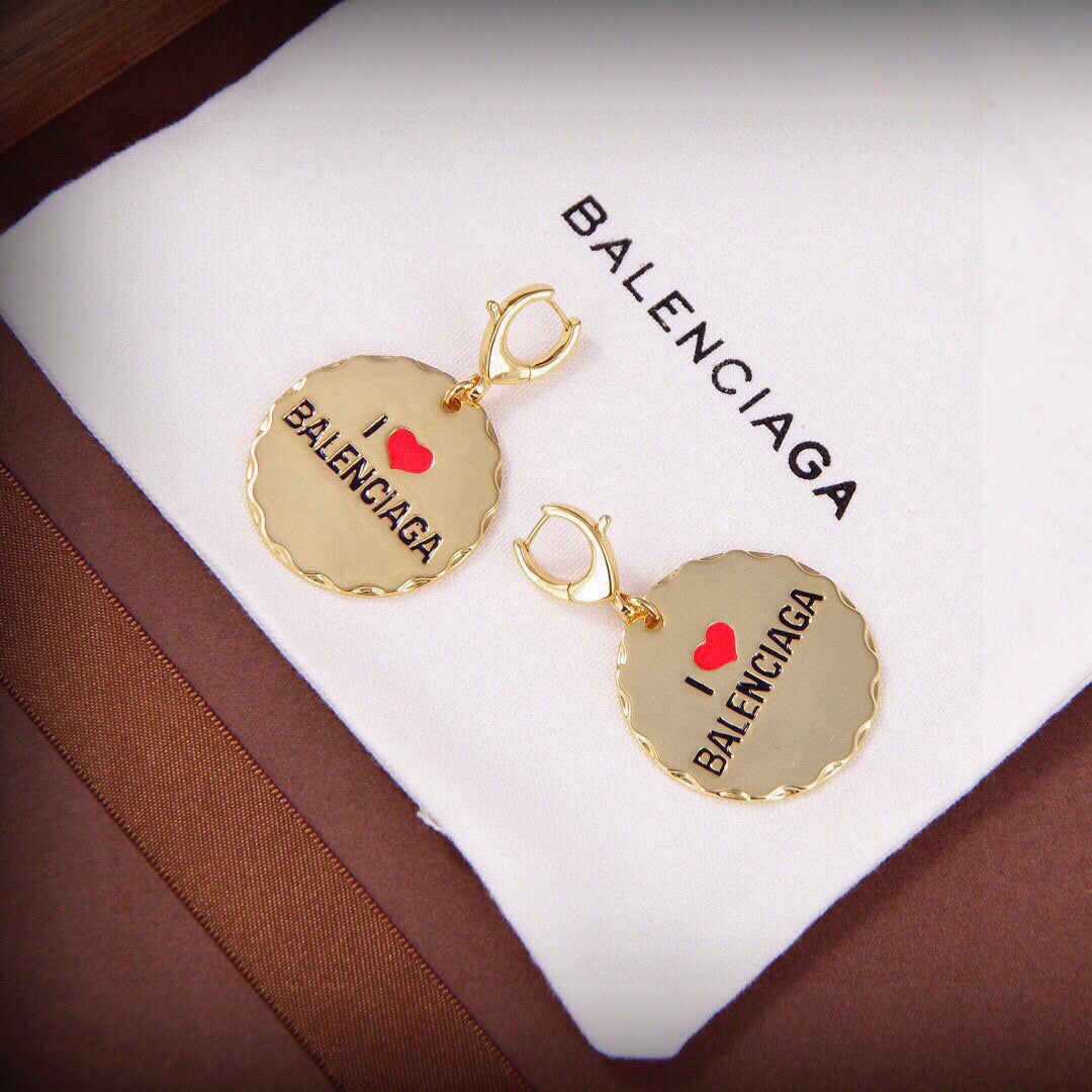 Ring Motif Statement Earrings in Gold-Tone – Design 003 close-up detail