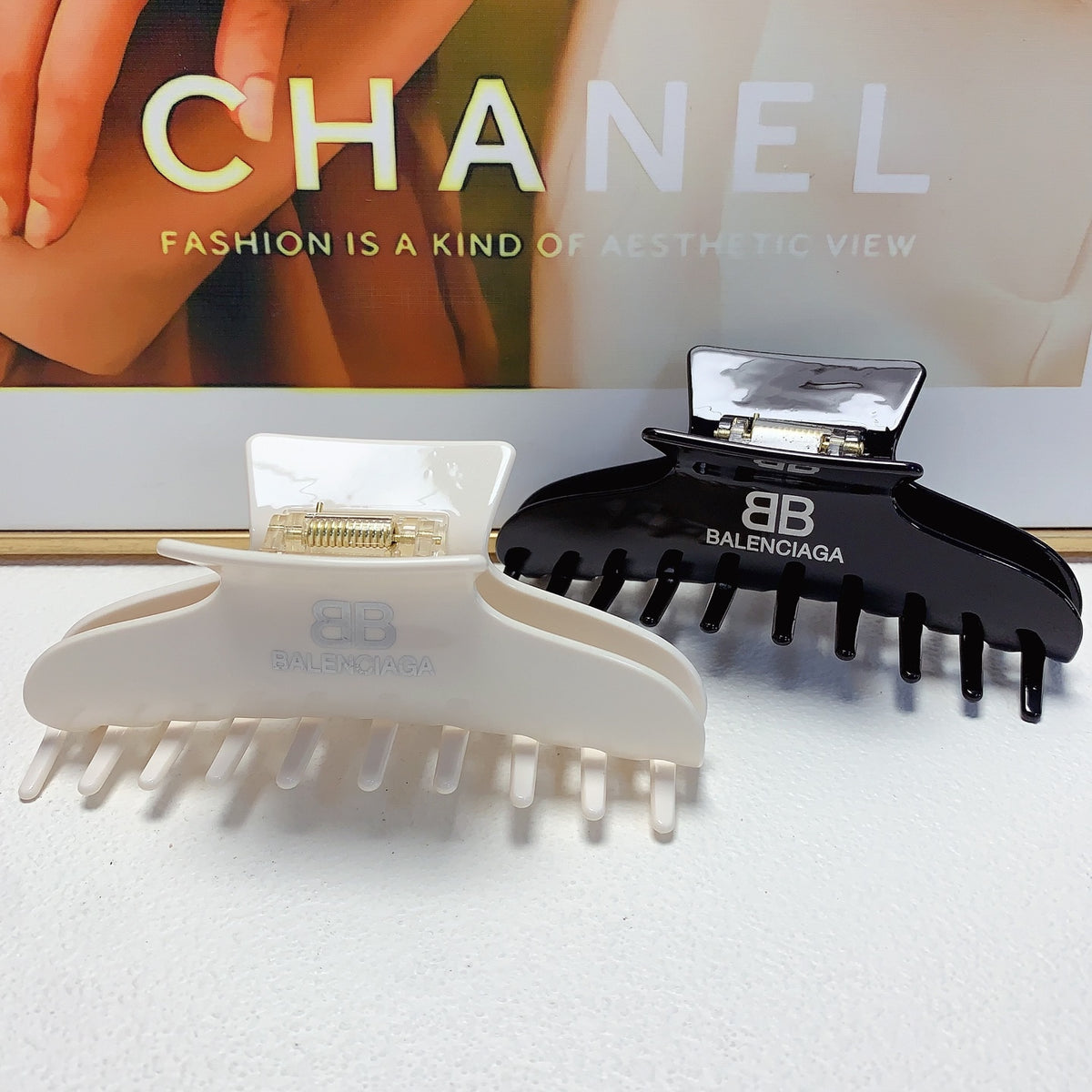 Geometric Emblem Hair Accessory main product view