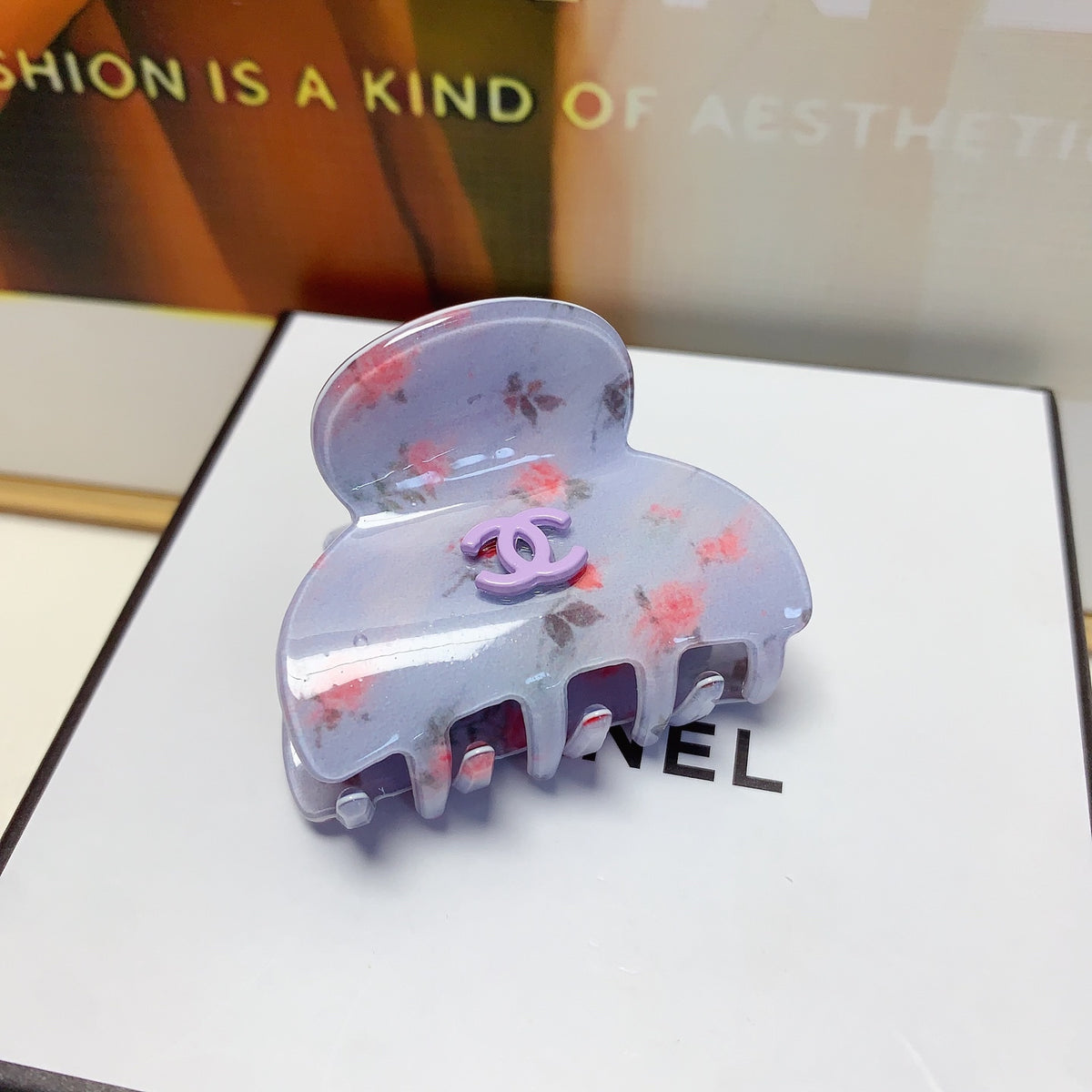 Signature Emblem Hair Clip – Design 003 close-up detail
