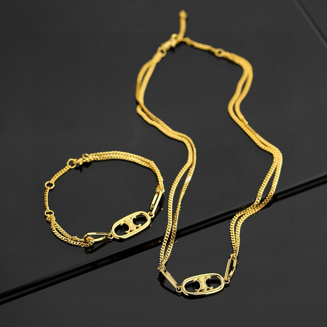 Triomphe-Inspired Emblem Chain Jewelry – Design 02 main product view